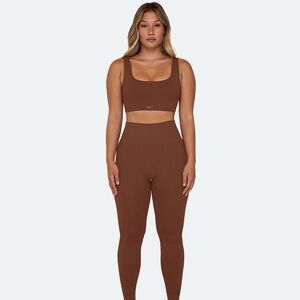SET Active Brown Leggings